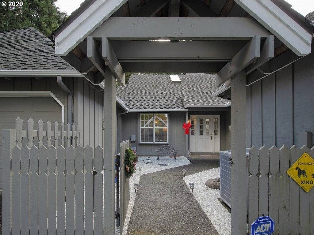 Portland, OR 97224,7666 SW AFTON LN