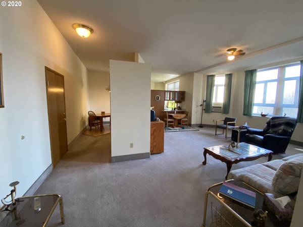 2365 4TH ST #305, Baker City, OR 97814