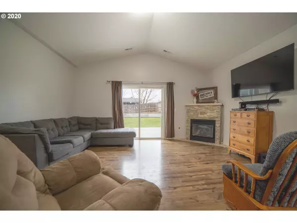 Boardman, OR 97818,105 FALCON CT