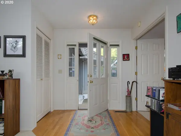 7666 SW AFTON LN, Portland, OR 97224