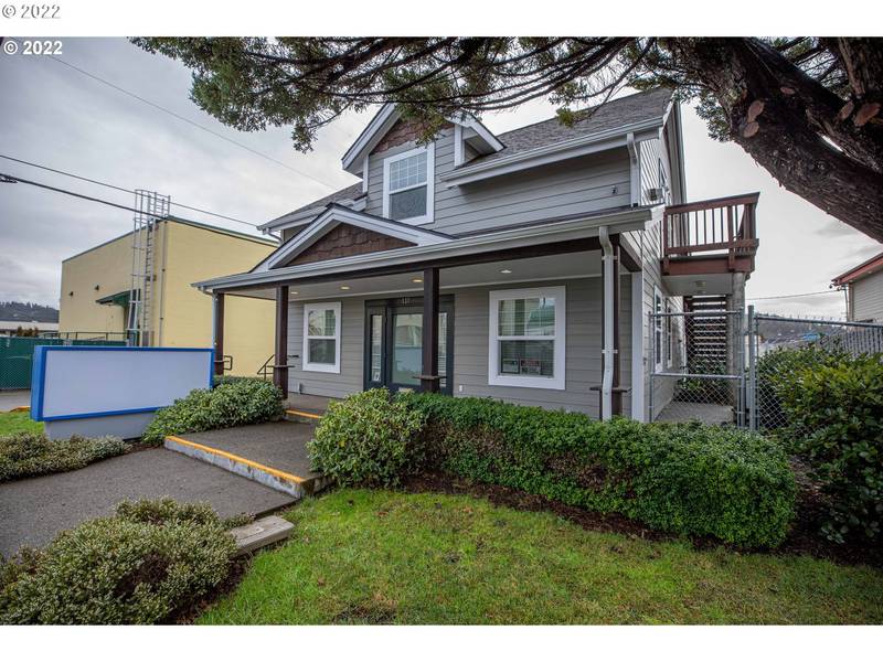 137 HALL AVE, Coos Bay, OR 97420