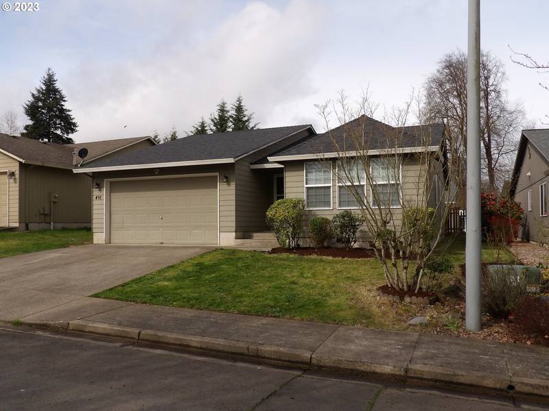 451 N 2ND ST, Carlton, OR 97111