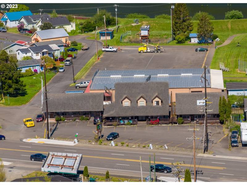 1061 HIGHWAY 101, Reedsport, OR 97467