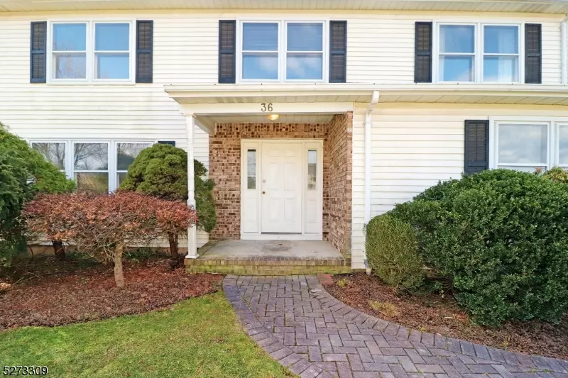 36 Dartmoor Rd, East Hanover Twp., NJ 07936