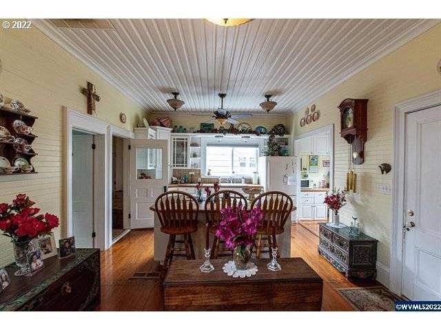 Dallas, OR 97338,848 SW LEVENS ST