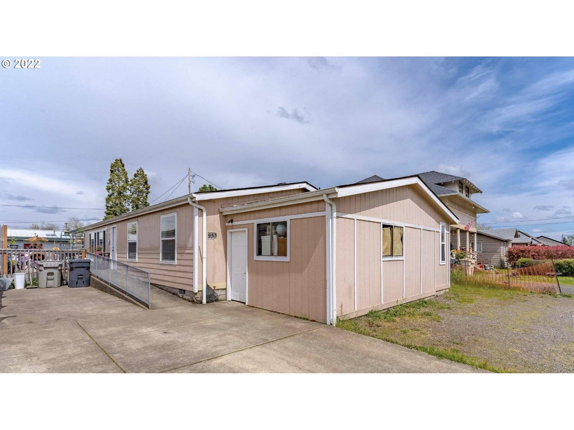 955 SW 21st AVE, Albany, OR 97321