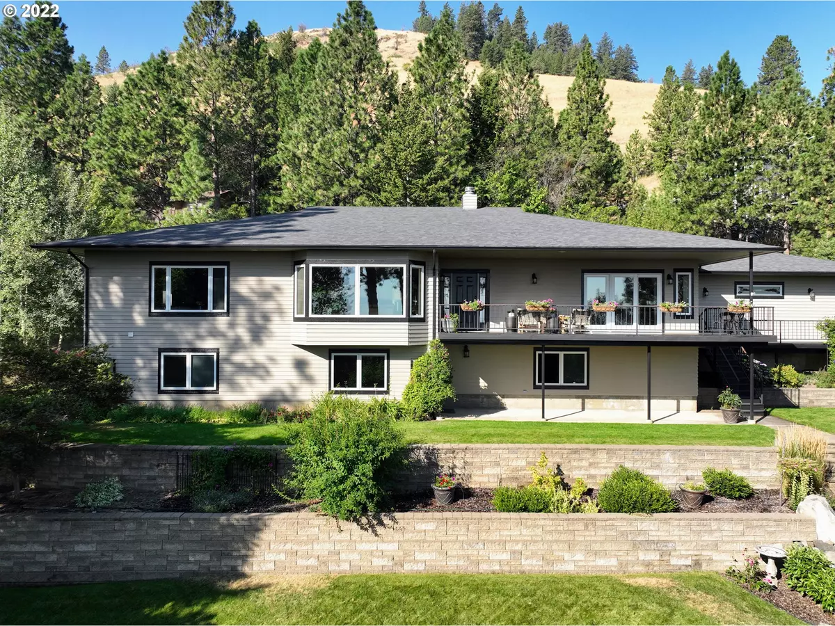 La Grande, OR 97850,12 PINE CREST DR