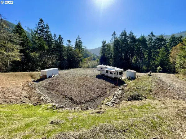 Gold Beach, OR 97444,Hunter Creek RD