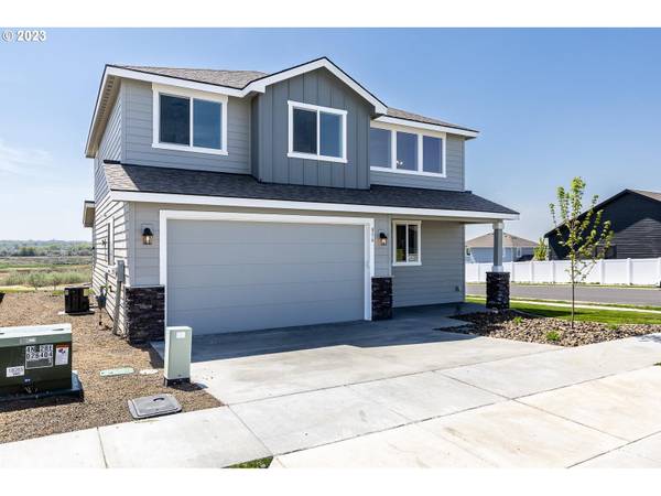 Hermiston, OR 97838,856 E Autumn AVE