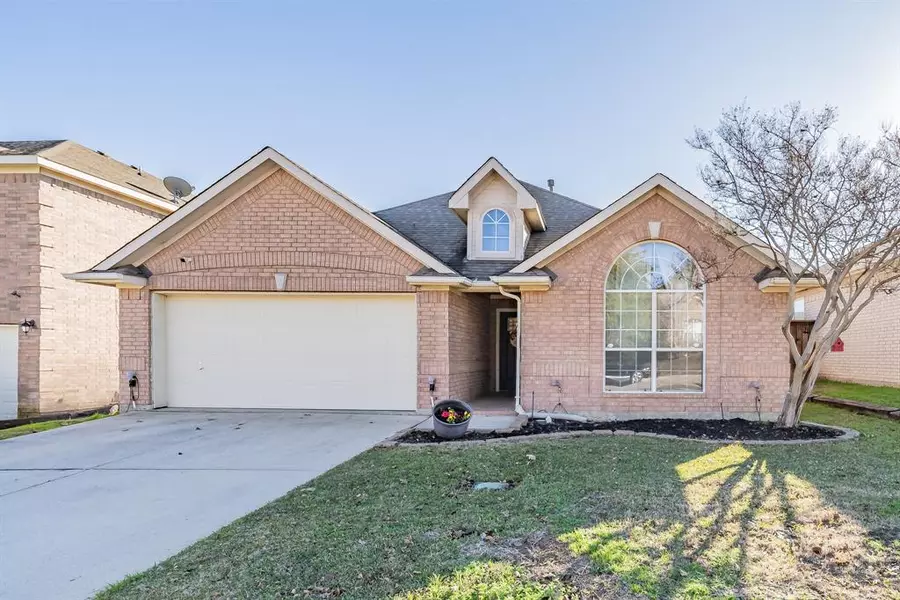 4908 Happy Trail, Fort Worth, TX 76244