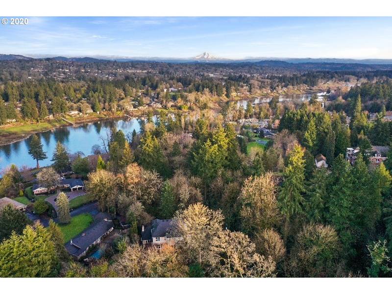 2820 POPLAR WAY, Lake Oswego, OR 97034