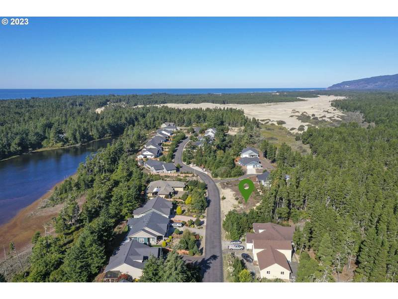 Lake Point DR #34, Florence, OR 97439