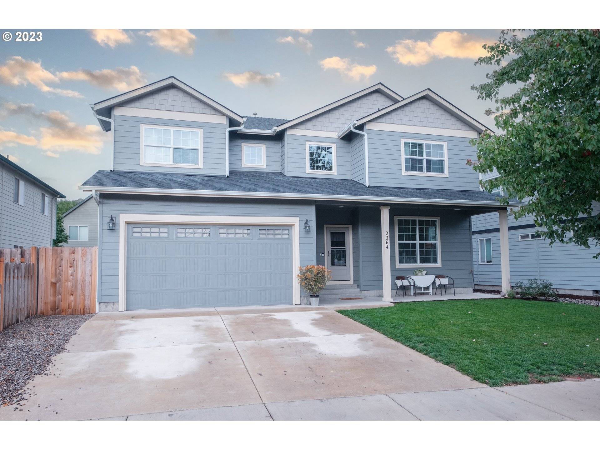 2364 MOUNTAIN RIVER DR, Lebanon, OR 97355