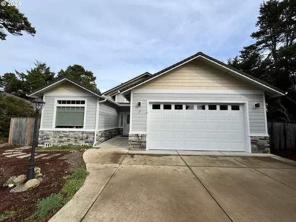 7 SEA WATCH PL, Florence, OR 97439