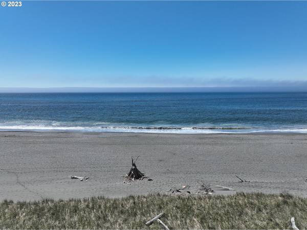 Gold Beach, OR 97444,94085 RUBYS WAY