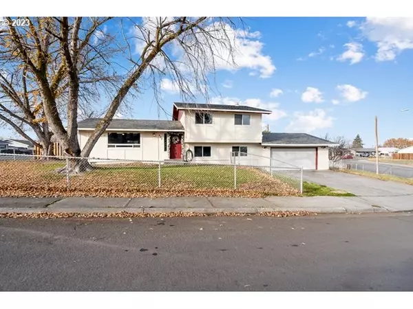 Hermiston, OR 97838,525 NE 7TH ST