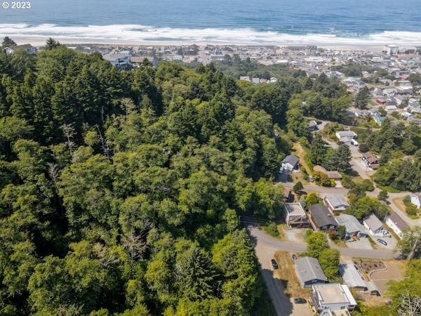 S 3rd AVE, Rockaway Beach, OR 97136