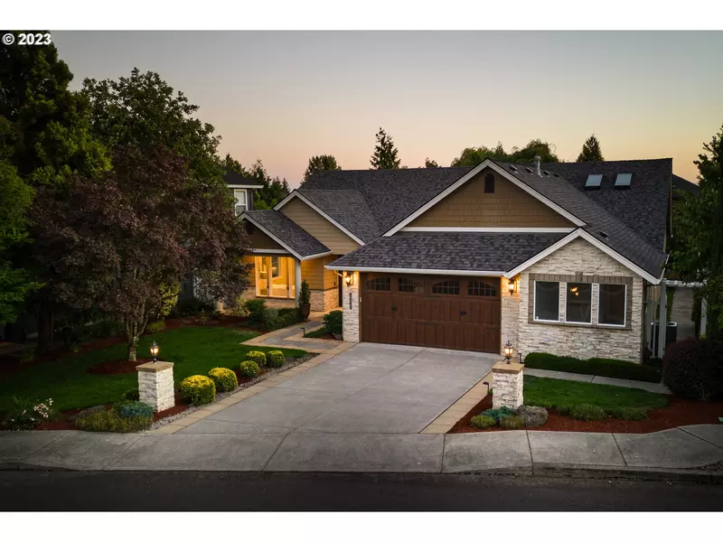 1041 NW DEERFERN LOOP, Camas, WA 98607