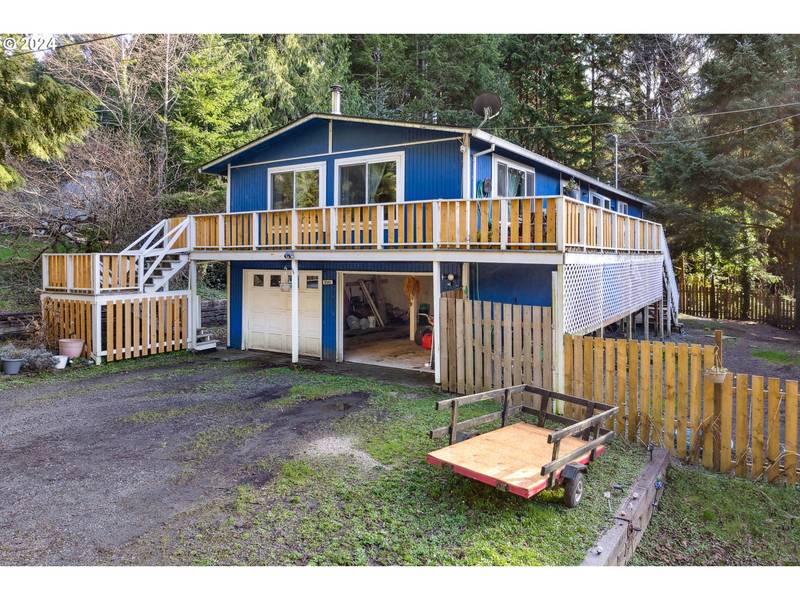 9545 NE 17th Ave, Rockaway Beach, OR 97136