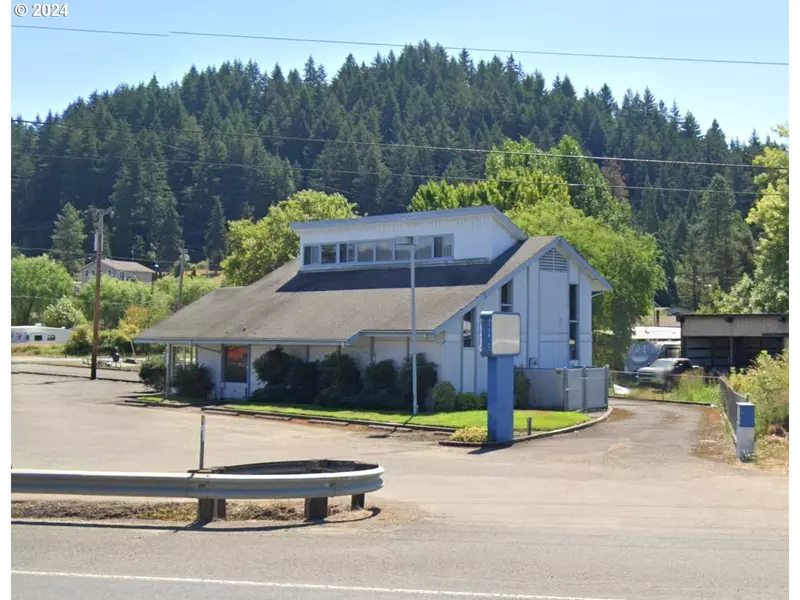 19421 N UMPQUA HWY, Glide, OR 97443