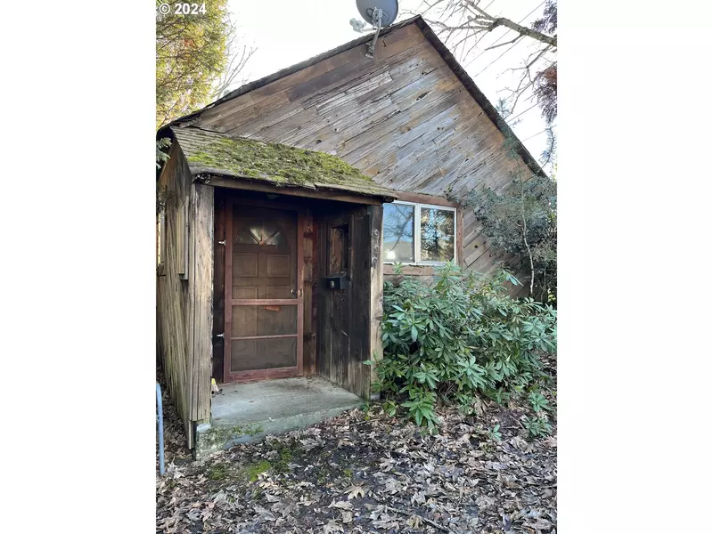 929 WILSON ST, Hood River, OR 97031