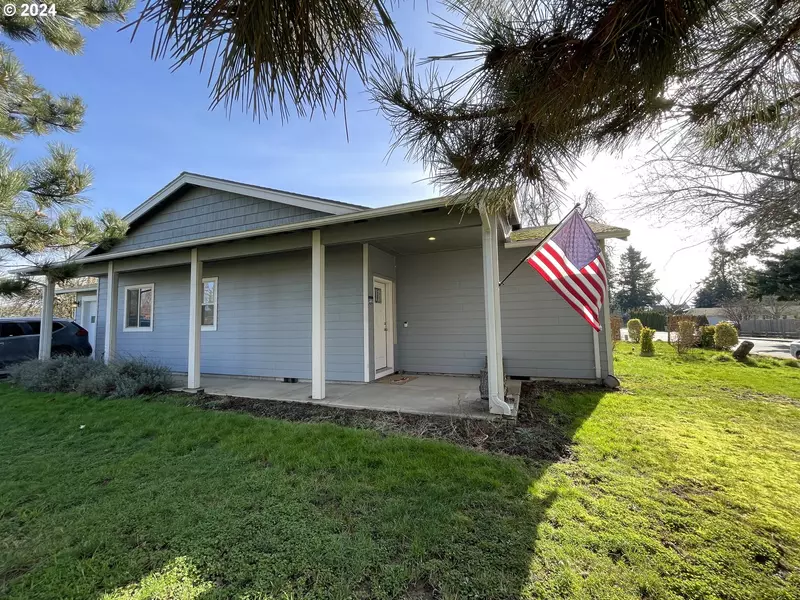 345 LINCOLN ST, Mt Angel, OR 97362