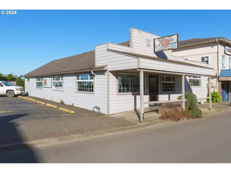 145 2nd Street SE, Bandon, OR 97411