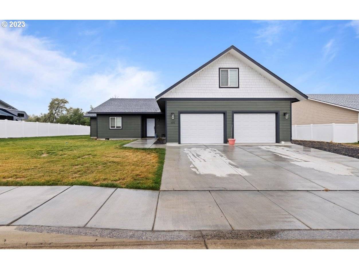 592 SW COTTONWOOD DR, Hermiston, OR 97838