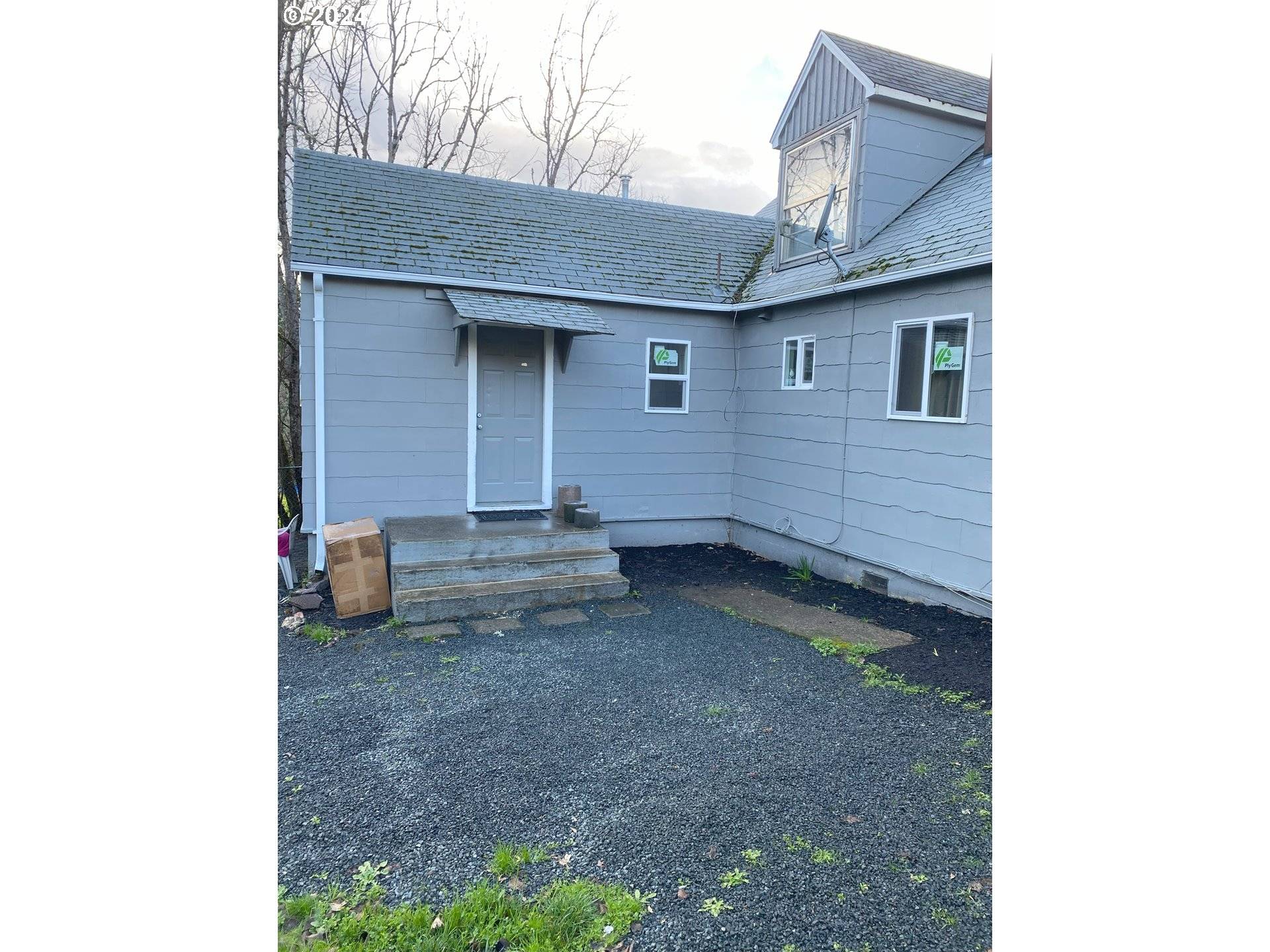 Roseburg, OR 97470,1607 SE EDDY ST