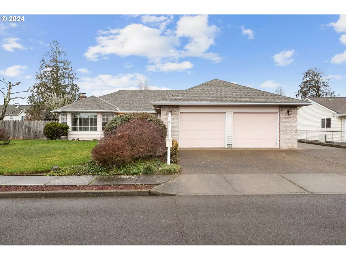 Canby, OR 97013,564 S OAK PL