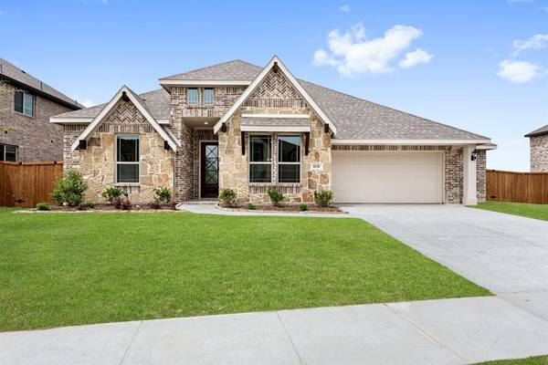 1038 Elmwood Drive, Justin, TX 76247