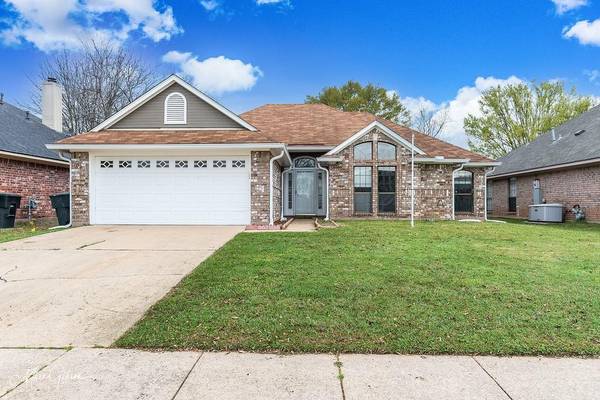 5315 Honeysuckle Lane, Bossier City, LA 71112