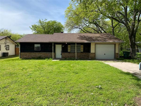 1821 S Lindsay Street,  Gainesville,  TX 76240