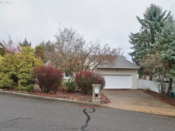 12016 SE 115TH AVE, Happy Valley, OR 97086