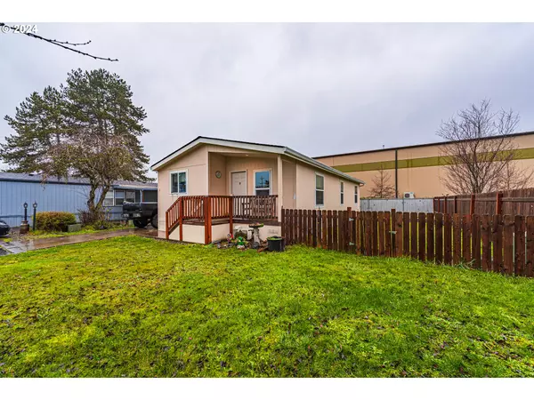 Eugene, OR 97402,1415 S BERTELSEN RD #2