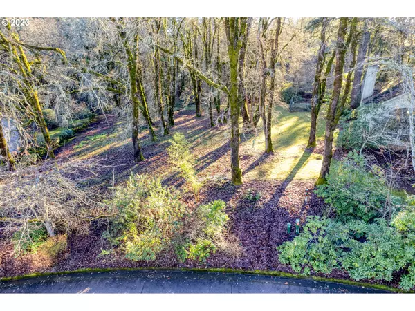 Salem, OR 97302,3924 S CROISAN MOUNTAIN DR #5