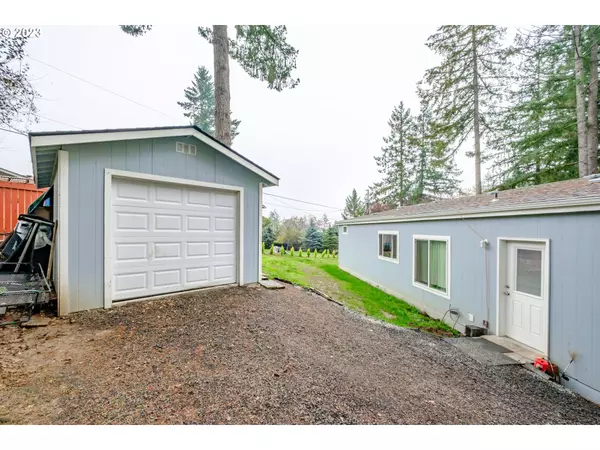 2945 MILLER LN NW, Albany, OR 97321