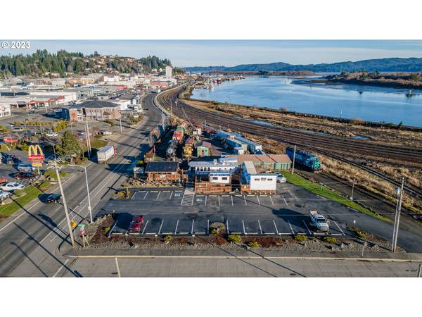 Coos Bay, OR 97420,102 HALL AVE