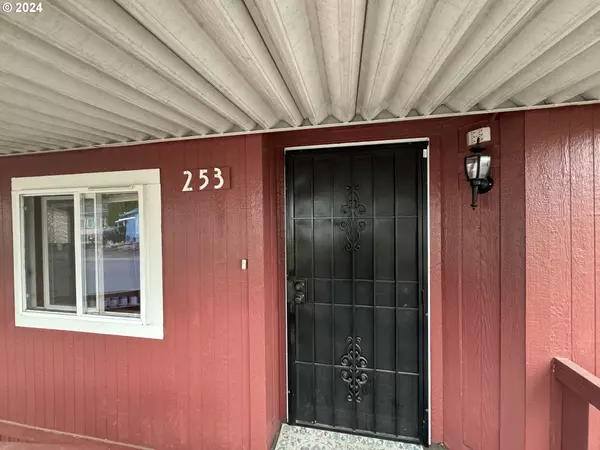 Eugene, OR 97402,1699 N TERRY ST #253