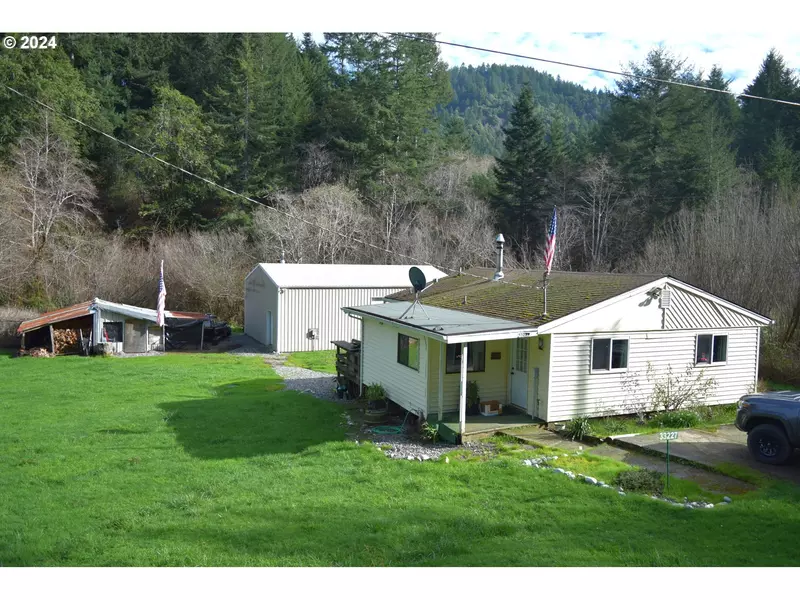 33227 CEDAR VALLEY RD, Gold Beach, OR 97444