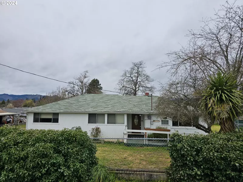 71 SE DARRELL AVE, Winston, OR 97496