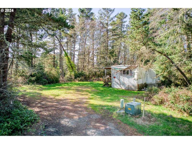 24007 V LN, Ocean Park, WA 98640