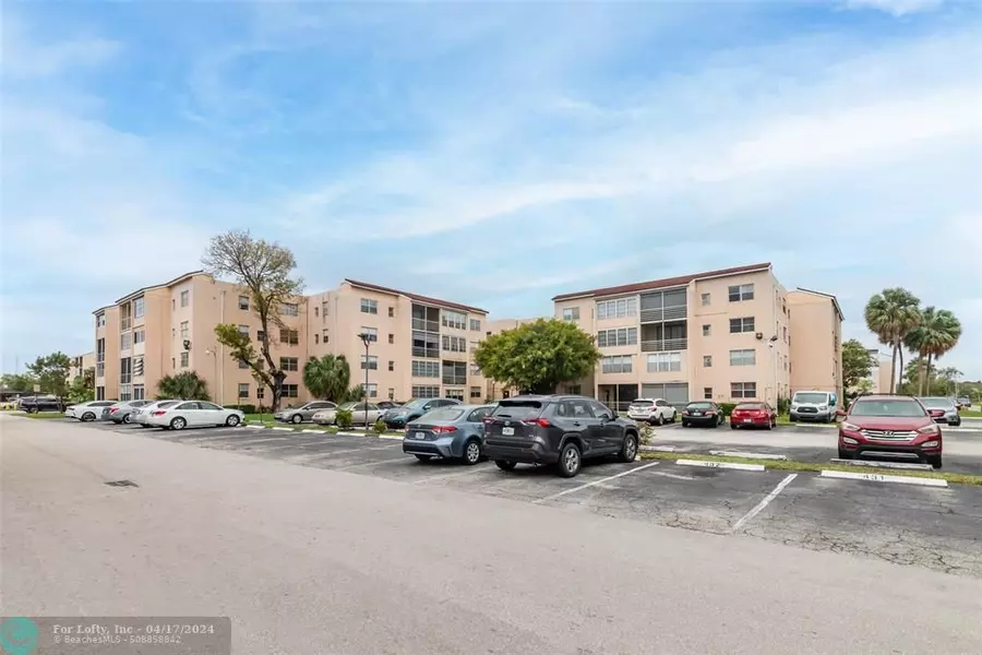 2840 Somerset Dr  #403, Lauderdale Lakes, FL 33311