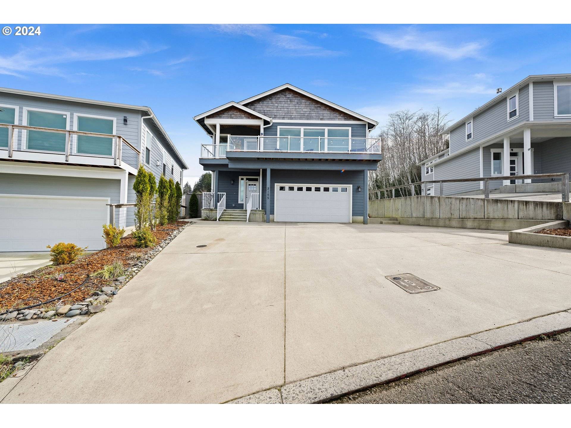 2155 Middle Fork CIR, Seaside, OR 97138
