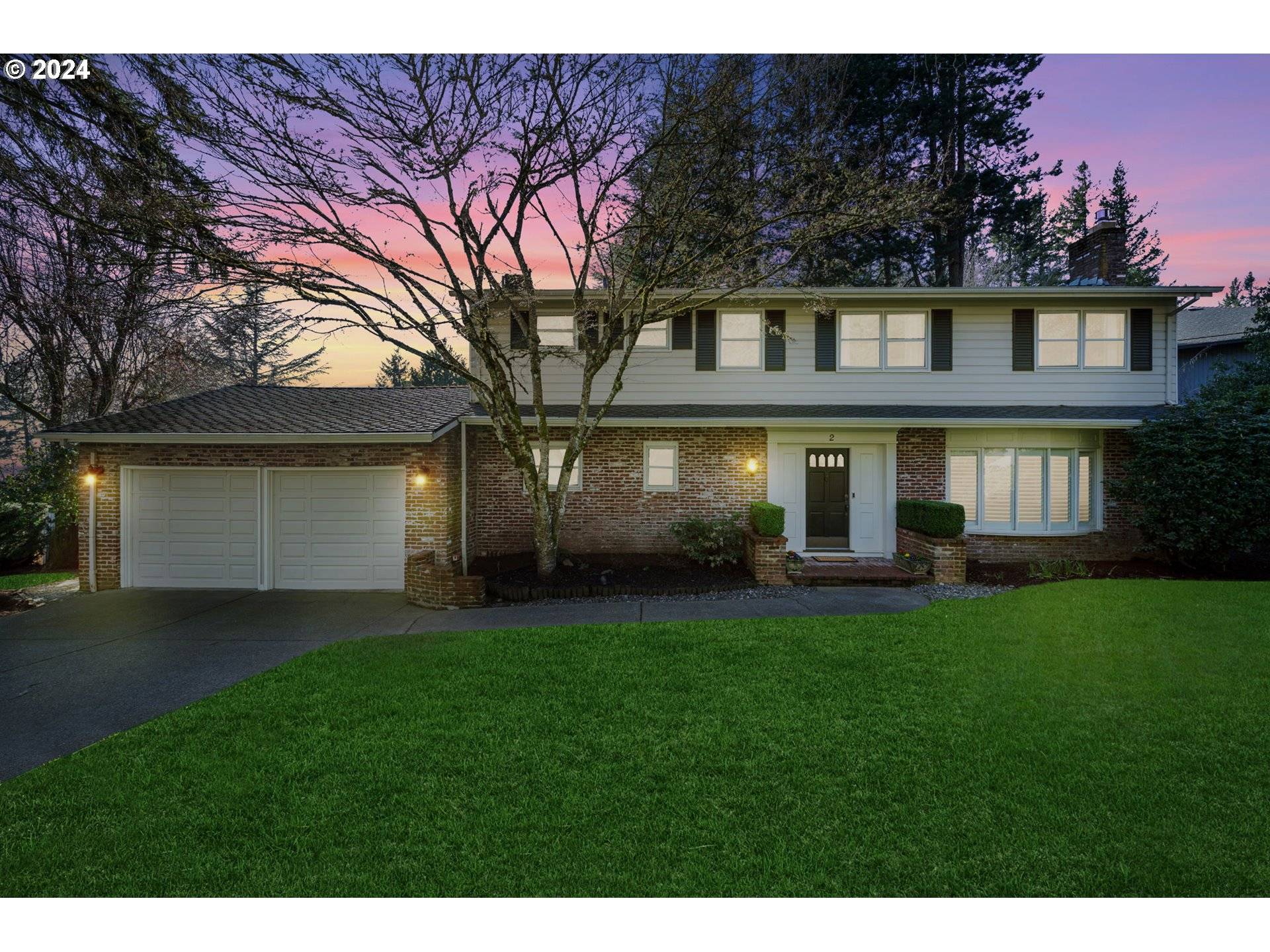 Lake Oswego, OR 97035,2 DA VINCI ST