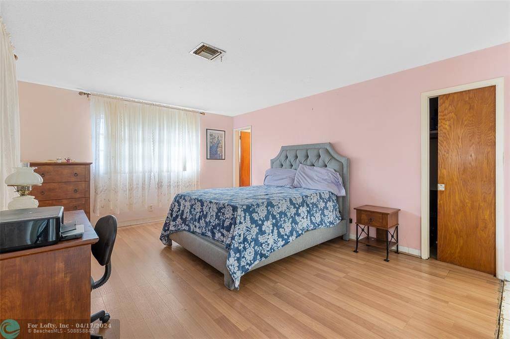 Boynton Beach, FL 33435,334 SW 14th Ave