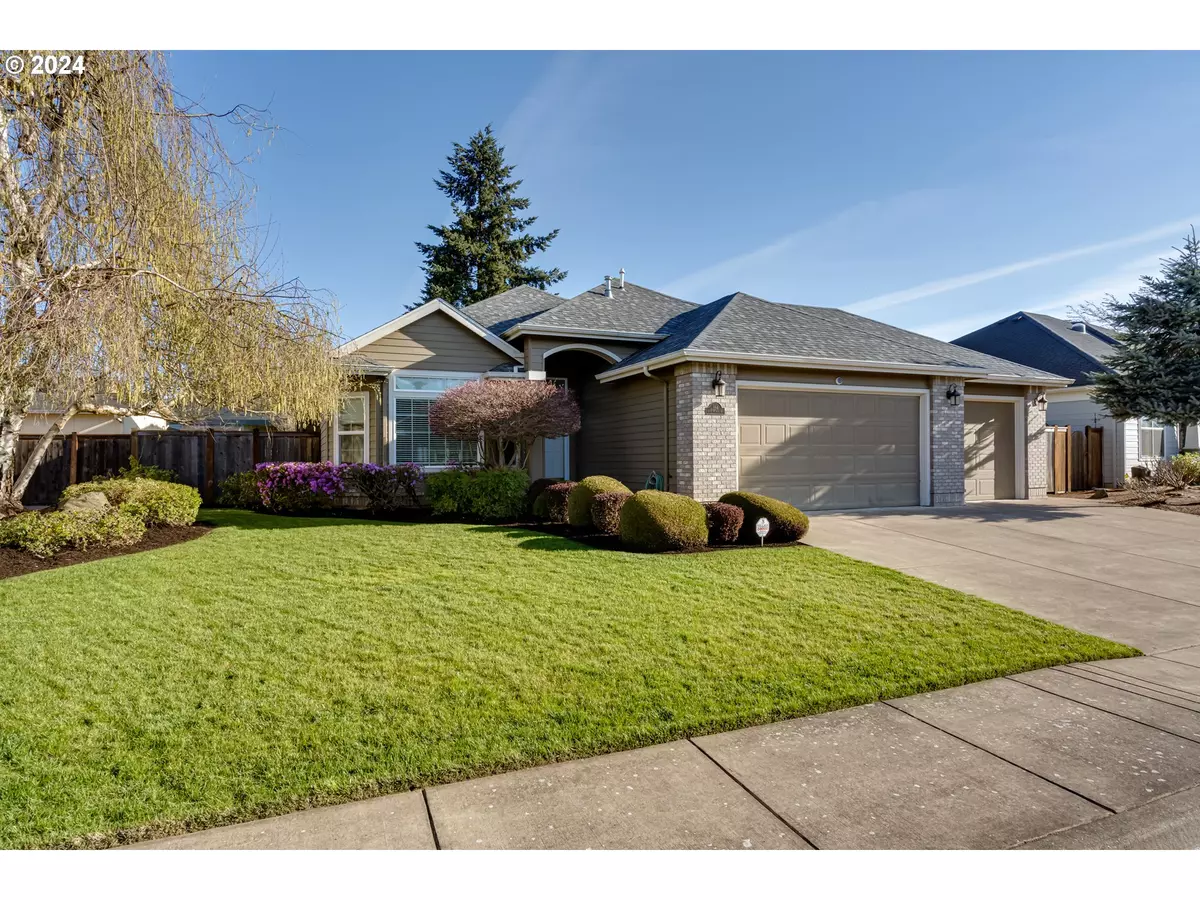 Springfield, OR 97477,894 MINT MEADOW WAY