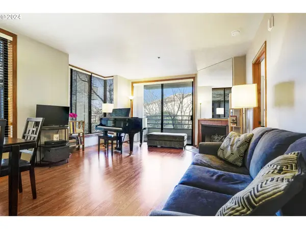 652 WIMBLEDON CT, Eugene, OR 97401