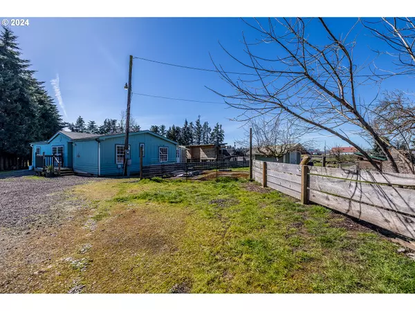 Creswell, OR 97426,33988 WALNUT LN