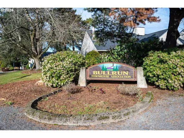 Gresham, OR 97030,251 NE VILLAGE SQUIRE AVE #2